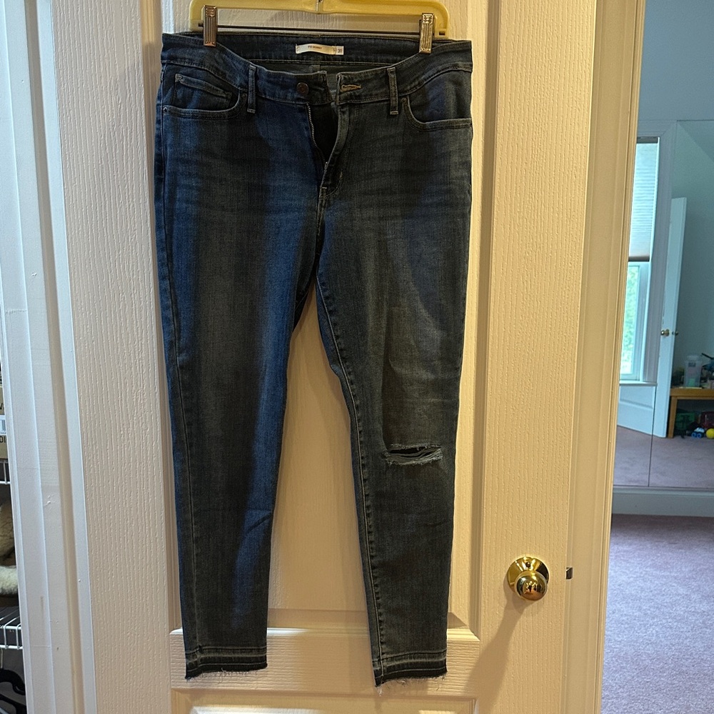 Women's Levi Strauss skinny jeans